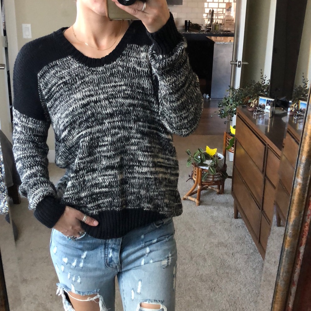 Color blocked Knitted Sweater